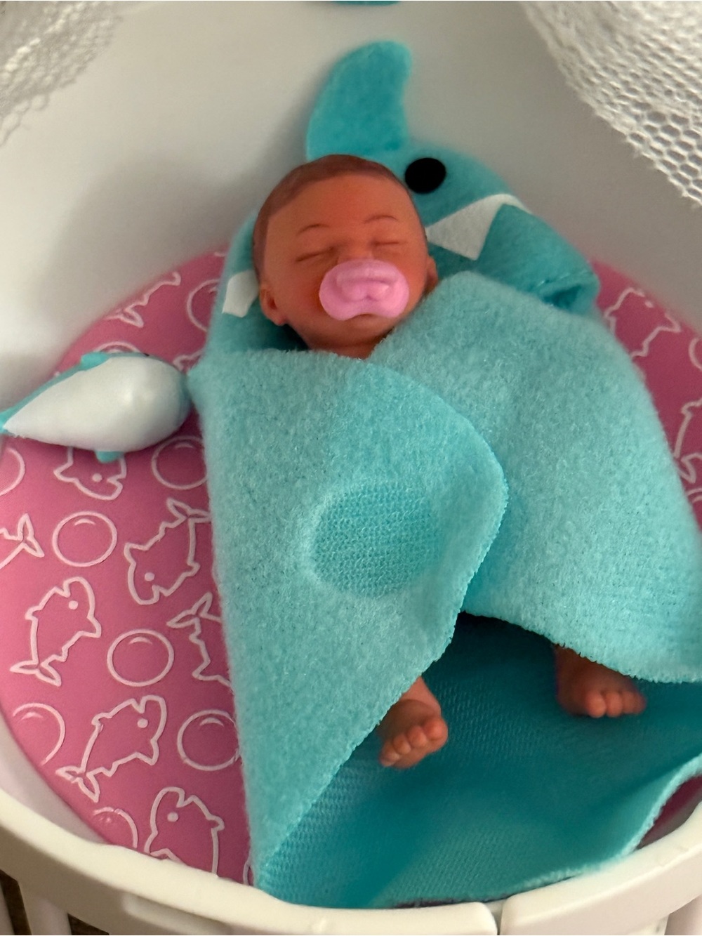 Series 2 My Mini Baby with Crib & Shark Cover